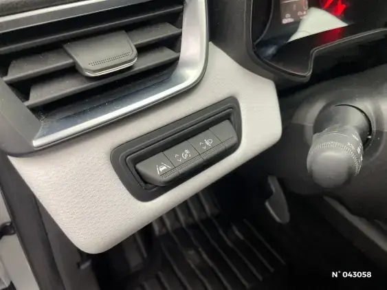 RENAULT CLIO V - voiture d'occasion - Photo 15