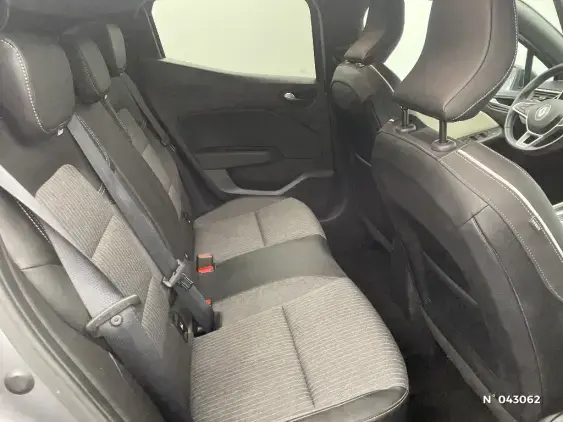 RENAULT CLIO V - voiture d'occasion - Photo 11