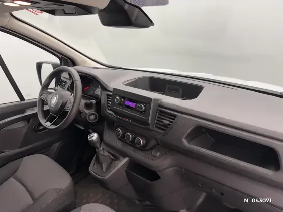 RENAULT TRAFIC FG III - voiture d'occasion - Photo 10