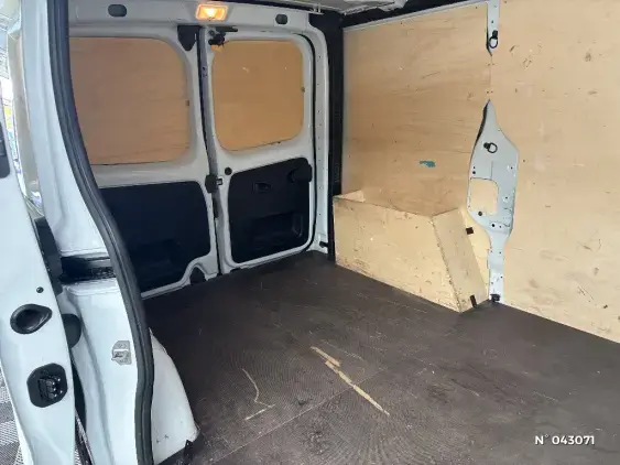 RENAULT TRAFIC FG III - voiture d'occasion - Photo 11