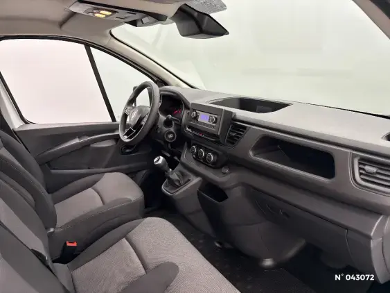 RENAULT TRAFIC FG III - voiture d'occasion - Photo 10