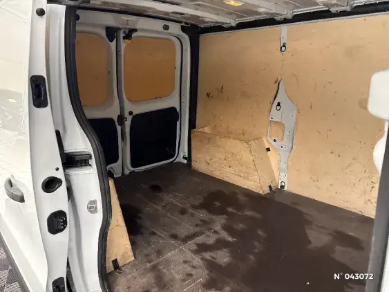 RENAULT TRAFIC FG III - voiture d'occasion - Photo 11