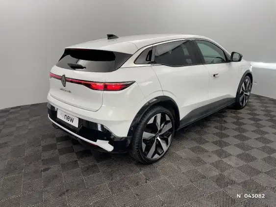 RENAULT MEGANE V - voiture d'occasion - Photo 4