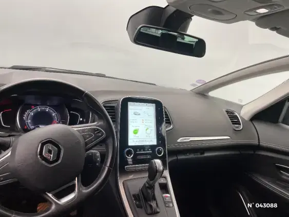 RENAULT SCENIC IV - voiture d'occasion - Photo 9