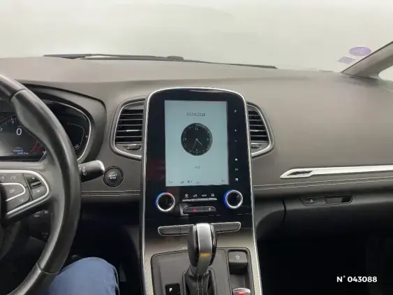 RENAULT SCENIC IV - voiture d'occasion - Photo 13