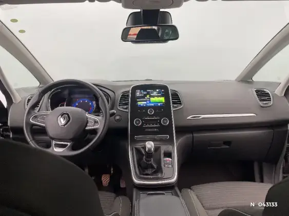 RENAULT SCENIC IV - voiture d'occasion - Photo 9