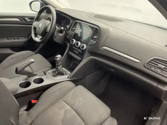 RENAULT MEGANE IV - voiture d'occasion - Photo 10