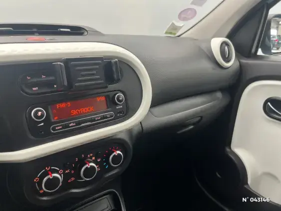 RENAULT TWINGO III - voiture d'occasion - Photo 14