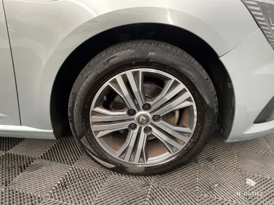 RENAULT MEGANE IV - voiture d'occasion - Photo 8