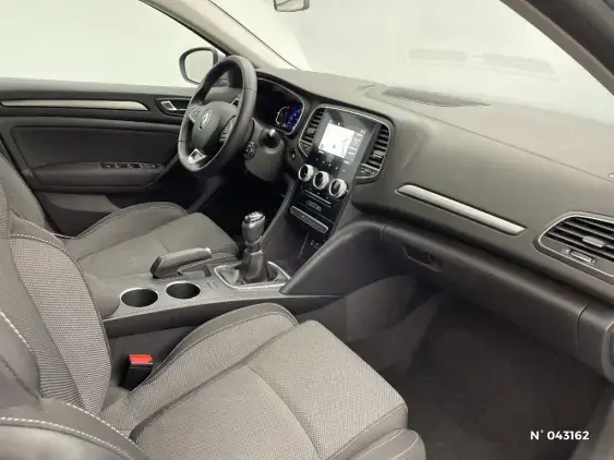 RENAULT MEGANE IV - voiture d'occasion - Photo 10