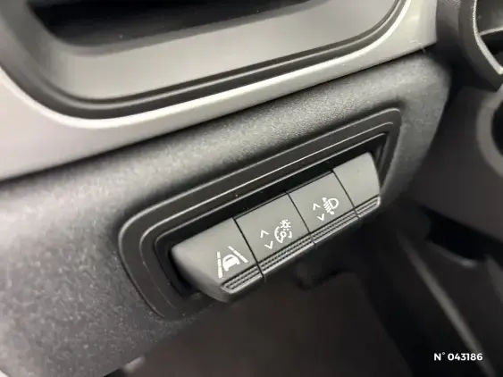 RENAULT CAPTUR II - voiture d'occasion - Photo 15