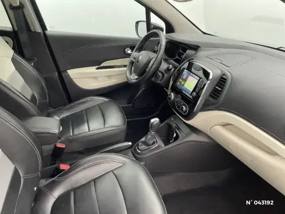 RENAULT CAPTUR - voiture d'occasion - Photo 10