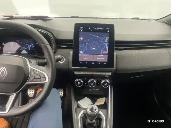 RENAULT CLIO V - voiture d'occasion - Photo 13