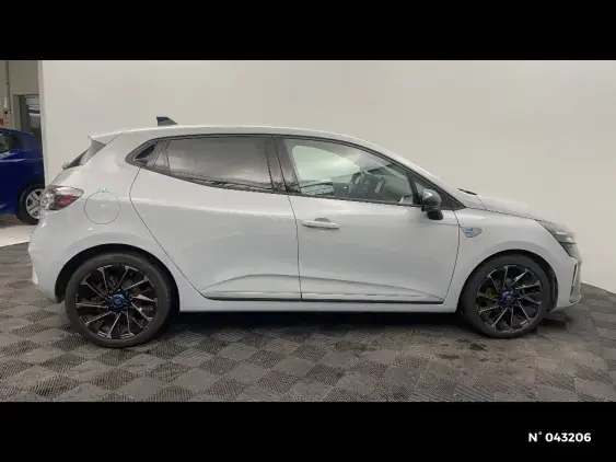 RENAULT CLIO V - voiture d'occasion - Photo 5