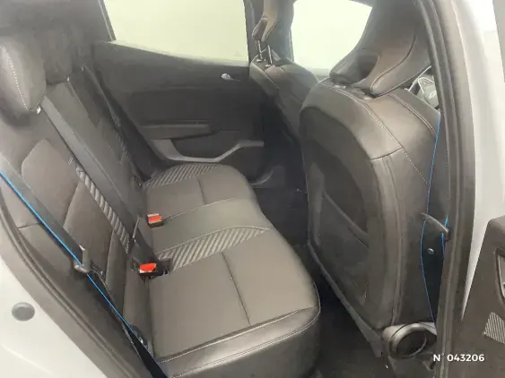 RENAULT CLIO V - voiture d'occasion - Photo 11