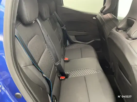 RENAULT CLIO V - voiture d'occasion - Photo 11