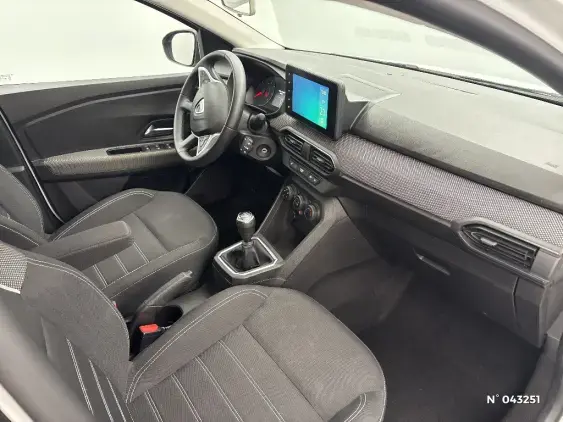 DACIA SANDERO III - voiture d'occasion - Photo 10