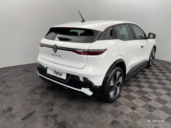 RENAULT MEGANE V - voiture d'occasion - Photo 4