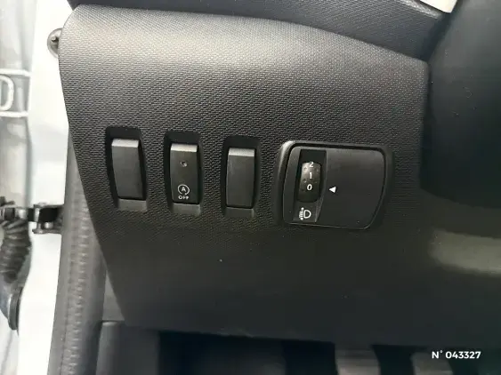 RENAULT TWINGO III - voiture d'occasion - Photo 14