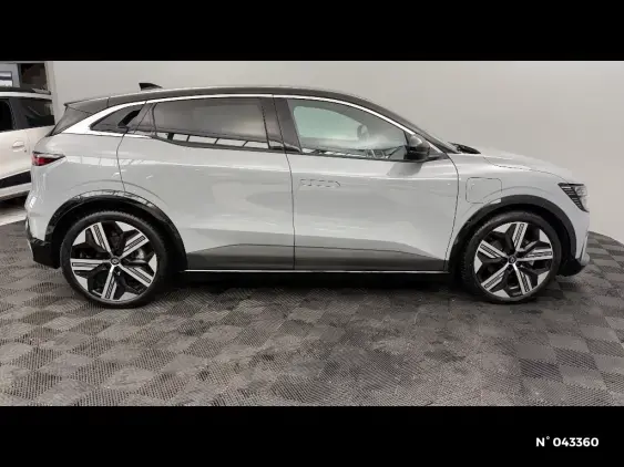 RENAULT MEGANE V - voiture d'occasion - Photo 5