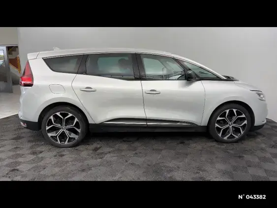 RENAULT SCENIC IV - voiture d'occasion - Photo 5