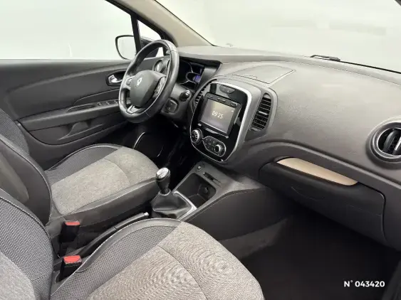 RENAULT CAPTUR - voiture d'occasion - Photo 10