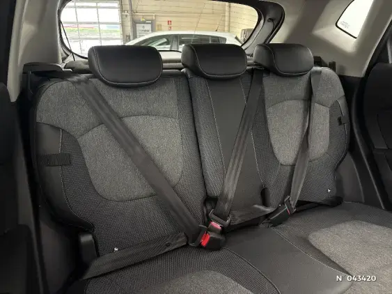 RENAULT CAPTUR - voiture d'occasion - Photo 11