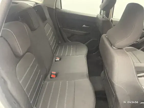 DACIA DUSTER II - voiture d'occasion - Photo 11