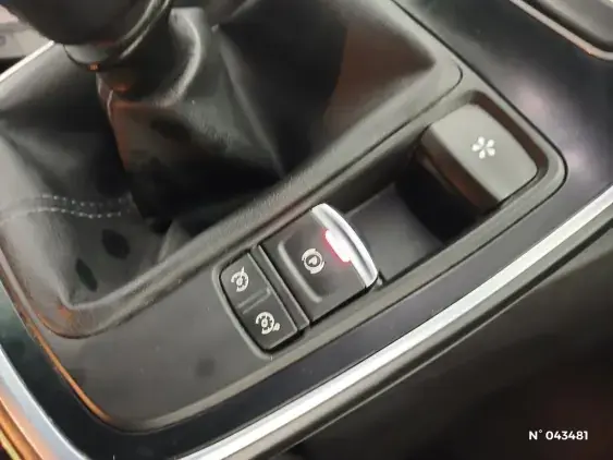 RENAULT SCENIC IV - voiture d'occasion - Photo 31