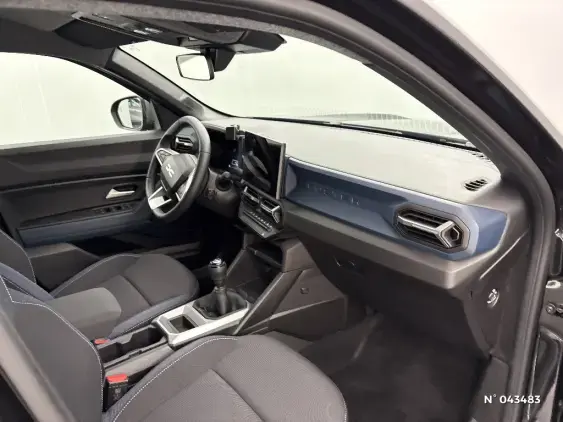 DACIA DUSTER III - voiture d'occasion - Photo 10
