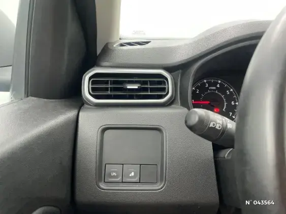 DACIA DUSTER II - voiture d'occasion - Photo 15