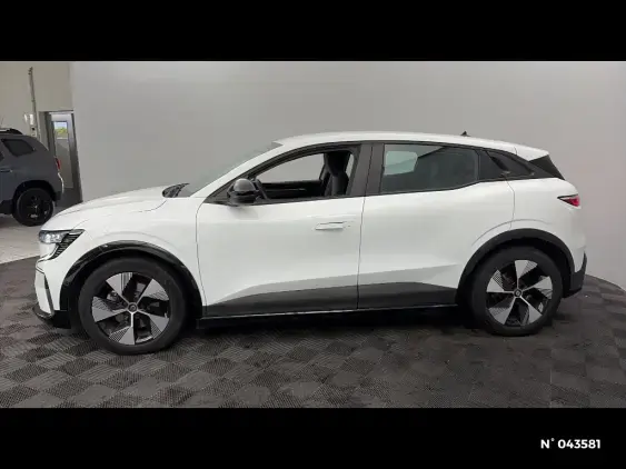 RENAULT MEGANE V - voiture d'occasion - Photo 2