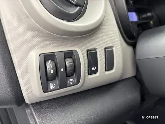 RENAULT TRAFIC III - voiture d'occasion - Photo 14