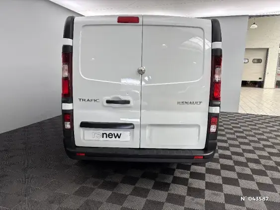 RENAULT TRAFIC III - voiture d'occasion - Photo 6
