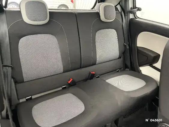RENAULT TWINGO III - voiture d'occasion - Photo 11