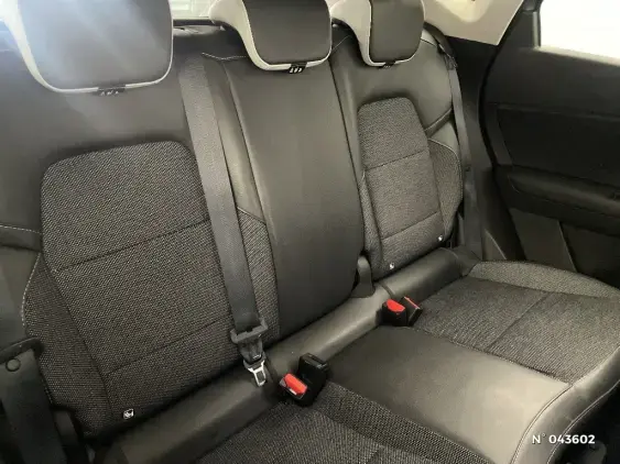 RENAULT CAPTUR II - voiture d'occasion - Photo 11