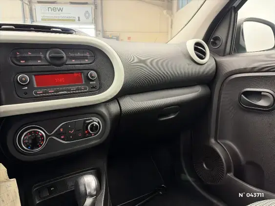 RENAULT TWINGO ELECTRIQUE III - voiture d'occasion - Photo 14