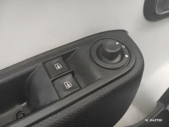 RENAULT TWINGO III - voiture d'occasion - Photo 24