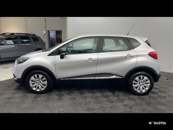 RENAULT CAPTUR - voiture d'occasion - Photo 2