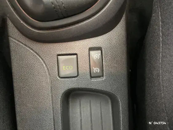 RENAULT CAPTUR - voiture d'occasion - Photo 28