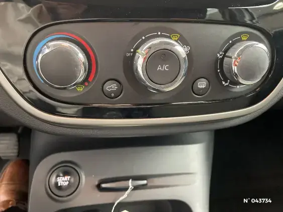 RENAULT CAPTUR - voiture d'occasion - Photo 29