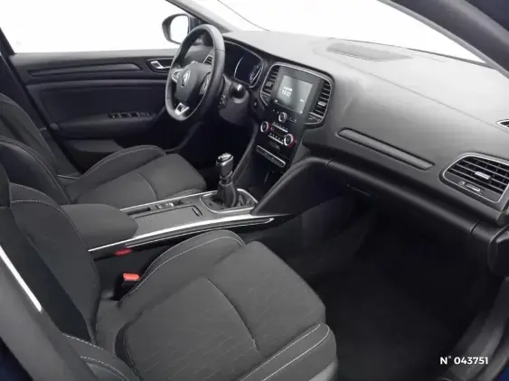 RENAULT MEGANE IV - voiture d'occasion - Photo 10