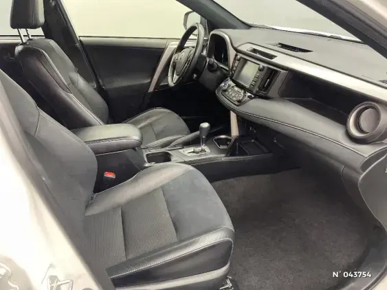 TOYOTA RAV4 IV - voiture d'occasion - Photo 10