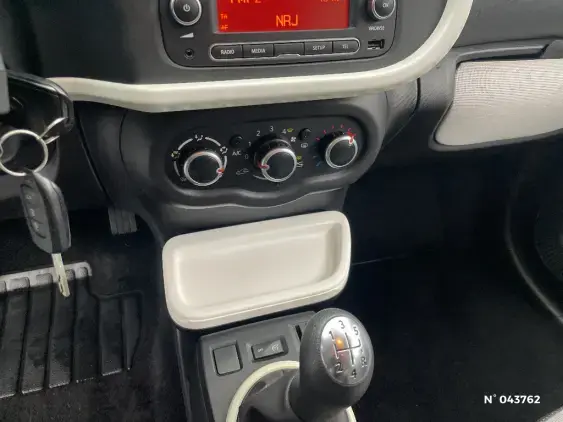 RENAULT TWINGO III - voiture d'occasion - Photo 14