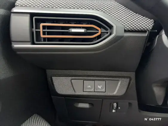 DACIA SANDERO III - voiture d'occasion - Photo 14