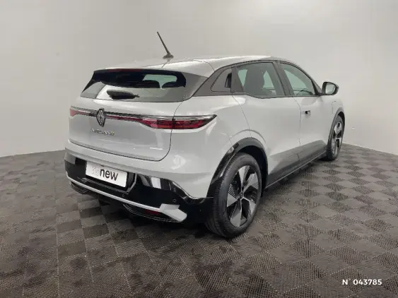 RENAULT MEGANE V - voiture d'occasion - Photo 4