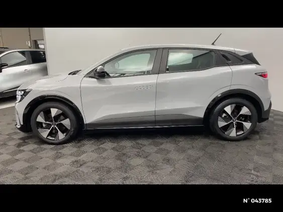 RENAULT MEGANE V - voiture d'occasion - Photo 2