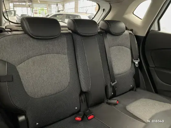 RENAULT CAPTUR - voiture d'occasion - Photo 11