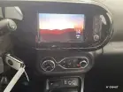 RENAULT TWINGO III - Photo 13
