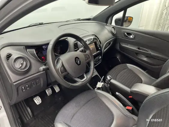 RENAULT CAPTUR - voiture d'occasion - Photo 10